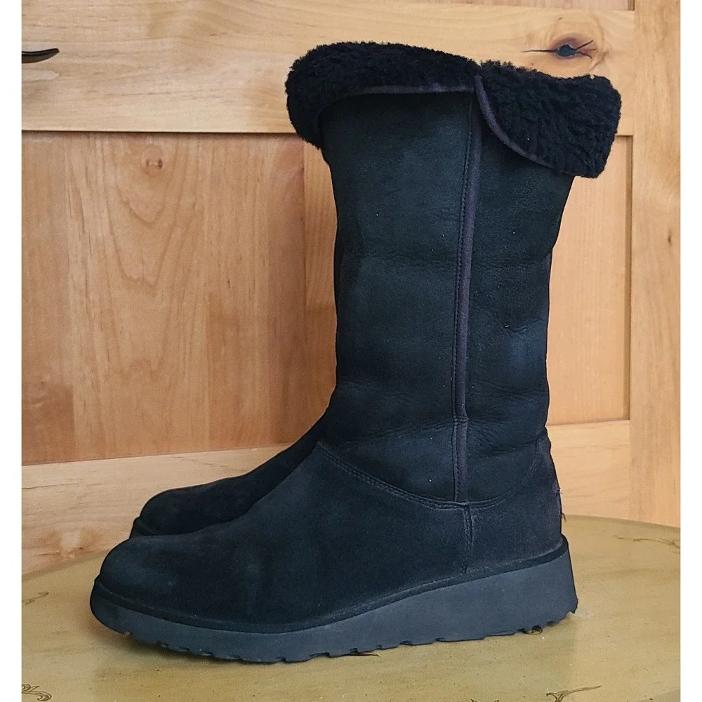UGG Amie Tall EU 40 US 9 Black Suede Shearling Lined Wedge Boots Preppy Riding‎